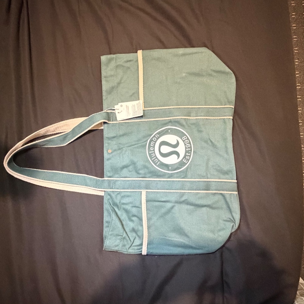 Lululemon Tote Bag - Picture 7 of 11